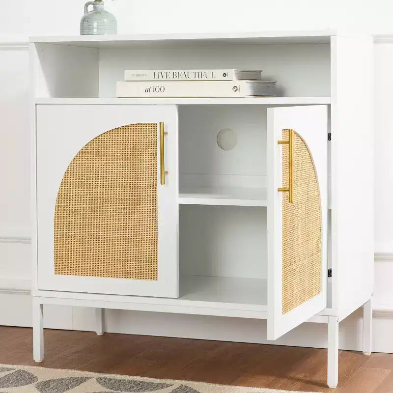 Mobiletto ad arco a 2 ante in rattan Best Choice Products, credenza, buffet, con foro passacavi, ripiano regolabile