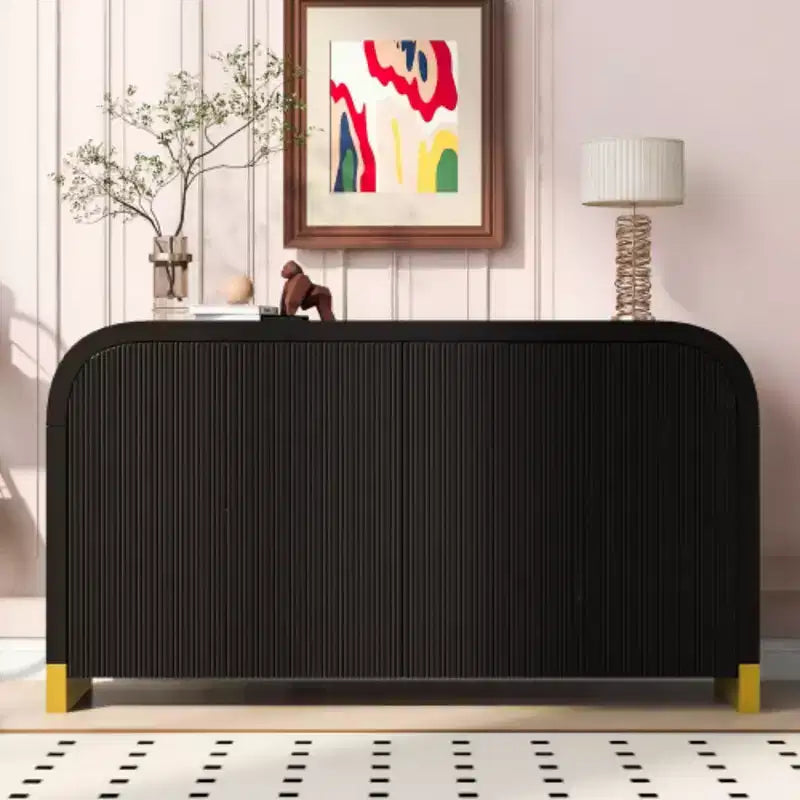 Credenza a quattro ante U-Style con impiallacciatura in frassino: caratteristiche eccezionali per corridoi, ingressi e soggiorni
