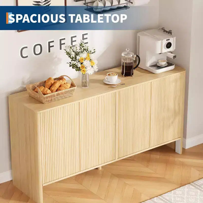Mobile Buffet con Ante e Ripiani, Credenza Scanalata da 147 cm con 4 Ante e Ripiani Regolabili, Tavolo Buffet in Legno