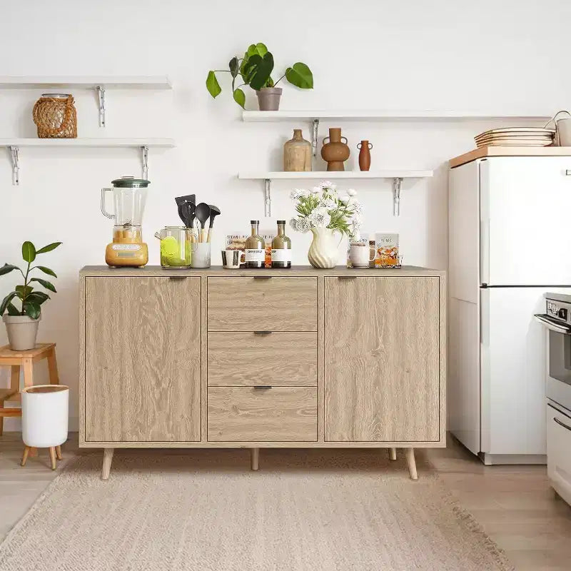 Buffet bas en rotin, Petit meuble de rangement avec portes et étagères, Commode en bois pour salon, salle à manger, cuisine, Chêne naturel