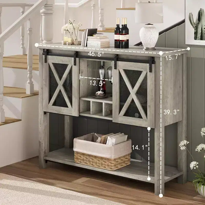 60 Mobile Bar Caffè e Vini stile Farmhouse con Ante Scorrevoli a Granaio - Credenza Rustica con Portabottiglie Integrati, Ripiani Aperti