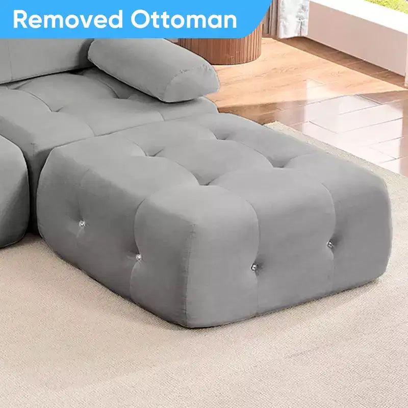 Divano sezionale in velluto a forma di L Mjkone, divano componibile a 4 posti con pouf, divani trasformabili con bordo borchiato
