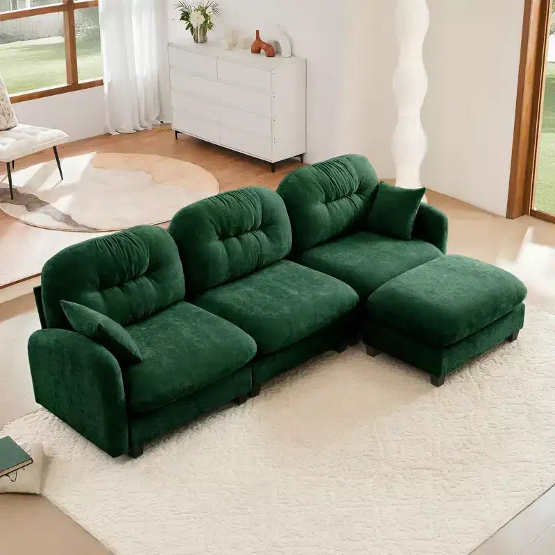 Divano componibile a L a 3 posti in tessuto ciniglia beige con pouf per soggiorno