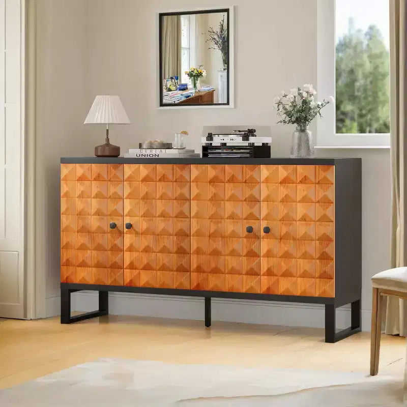 Mobile credenza moderno Okak, mobile buffet con 4 ante dal design geometrico elegante, armadietto contenitore per soggiorno, ufficio, cucina