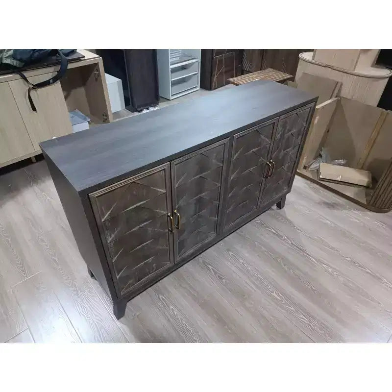 Mobile credenza moderno Okak, mobile buffet con 4 ante dal design geometrico elegante, armadietto contenitore per soggiorno, ufficio, cucina