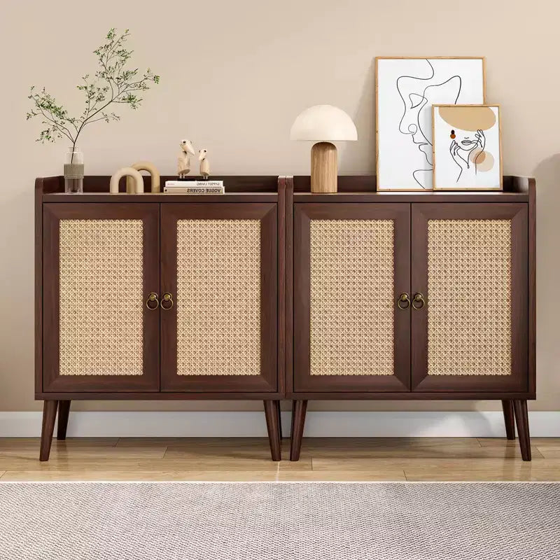 Mobile credenza Okak, credenza buffet con 2 ante decorate in rattan, mobile contenitore per soggiorno, sala da pranzo, cucina