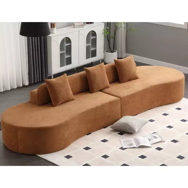 GDFStudio Xevor 130.5 Divano Moderno Curvo a 4 Posti Rivestito in Spugna con 3 Cuscini