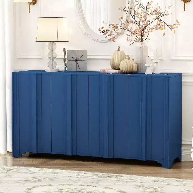 Credenza a 4 ante, mobiletto d'ingresso in legno massello con elementi di design in multistrato di pino impiallacciato