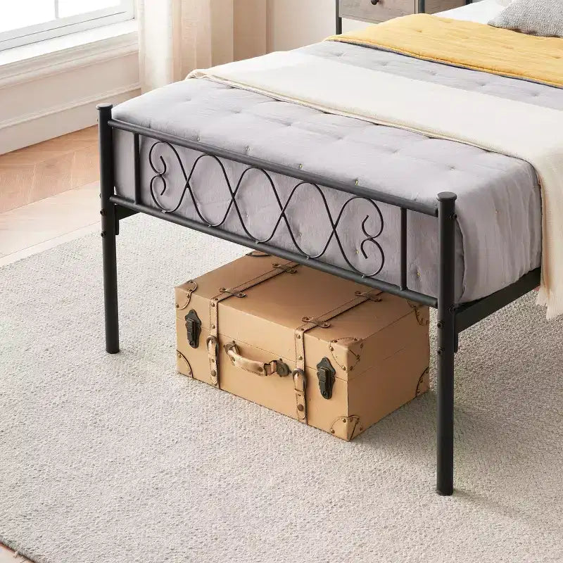 Struttura letto matrimoniale in metallo, Struttura letto a piattaforma, Base materasso con testiera e pediera, NON è richiesta la rete a molle, Facile montaggio, Rosa