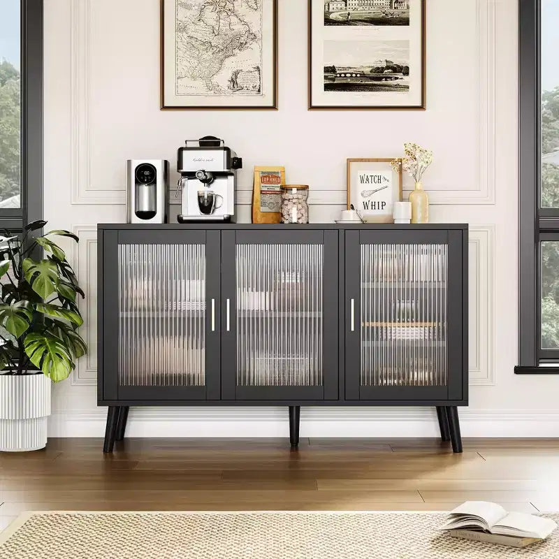 Mobile credenza grande nero GustoWave 48 con 3 ante in vetro scanalato per cucina, sala da pranzo e soggiorno