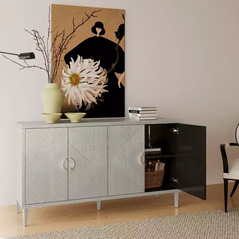 Credenza con 4 Ante Linee Intagliate, Gambe in Pino, Maniglie Semicircolari in Lega di Zinco, Consolle Buffet per Soggiorno