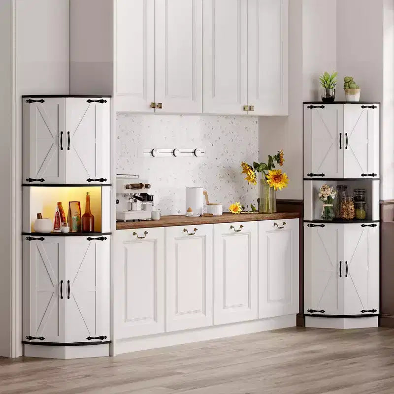 64,6 Mobile angolare stile rustico con luce, 4 ante a granaio e 5 ripiani, soluzione autoportante per bagno, cucina, soggiorno o bar