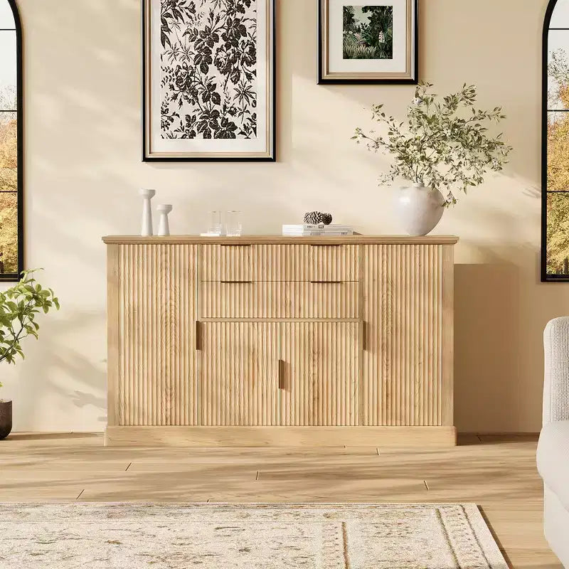 58'' Buffet de ferme avec poignées dorées | Bar à café design cannelé, 4 portes, 2 tiroirs et étagère réglable pour salle à manger et salon