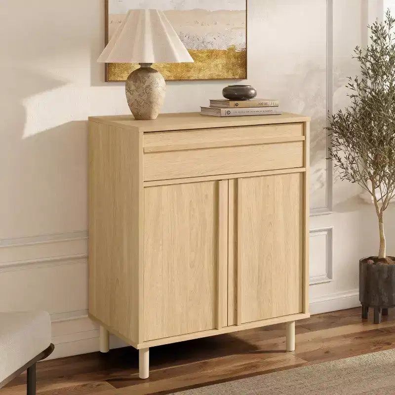 LuxenHome Petit buffet de rangement de 80 cm, Armoire d'appoint chêne pour salon, salle à manger ou entrée Chêne noisetier