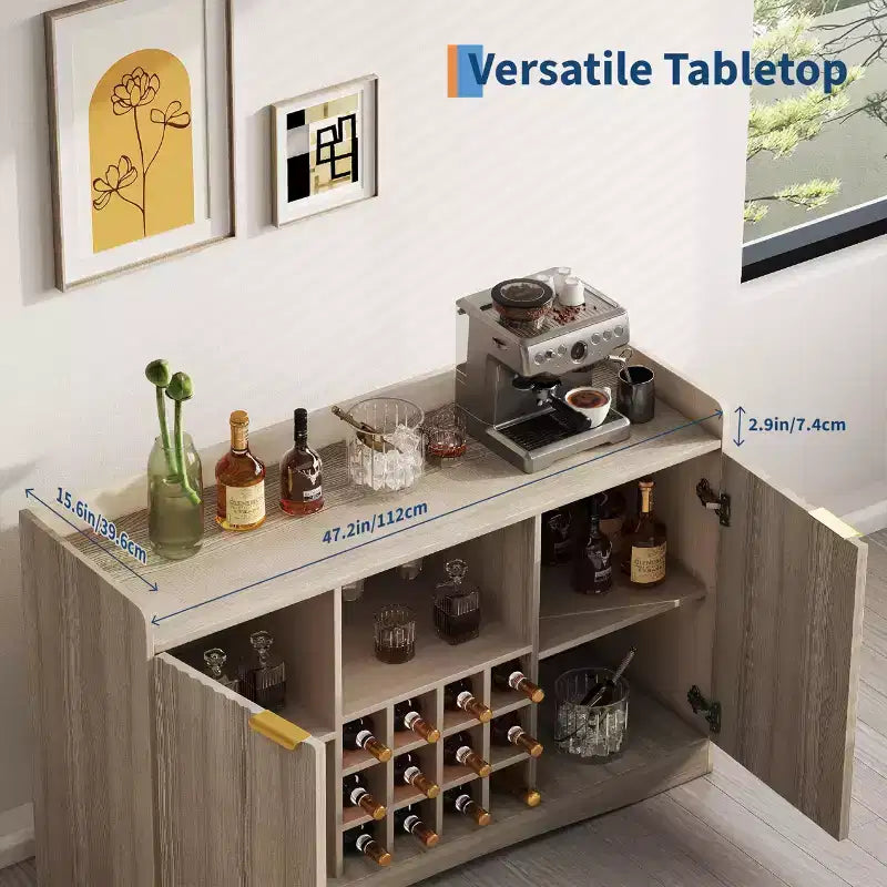 Mobile credenza moderno da 47 pollici con 9 portabicchieri, 12 portabottiglie, design scanalato, 2 ante, per sala da pranzo e soggiorno