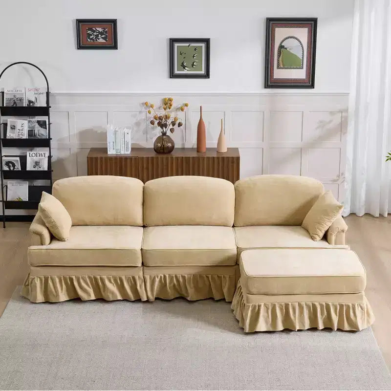 GDFStudio Divano Sezionale Moderno Hiroto a 4 Pezzi in Legno e Ciniglia con Gonna Rimovibile a Pieghe Arricciate e Braccioli Svasati