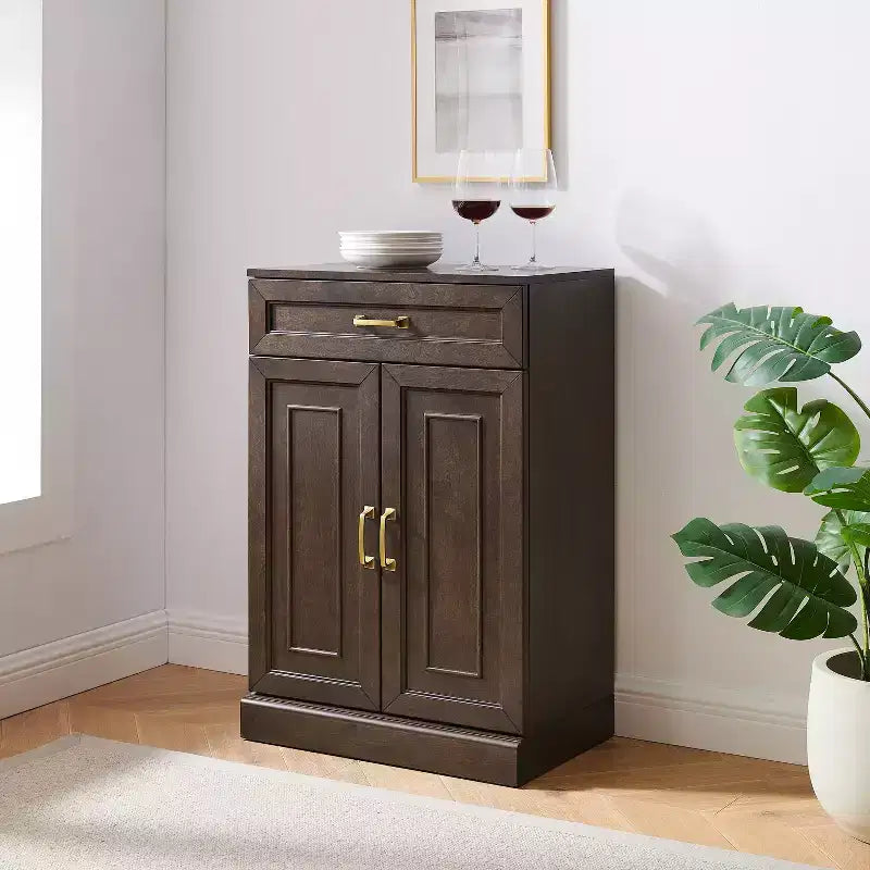 Crosley 36" Armadio contenitore da cucina Stanton Caffè: Ripiani regolabili, Struttura in MDF, Impiallacciatura in legno, 2 ante, 1 cassetto