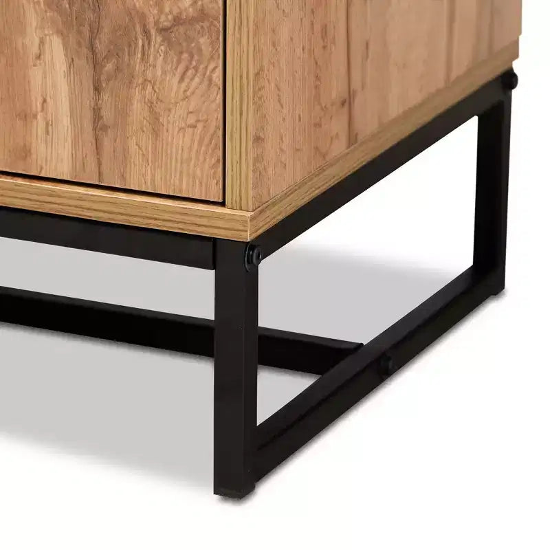 Reid Madia a 3 Cassetti in Legno e Metallo Rovere/Nero - Baxton Studio