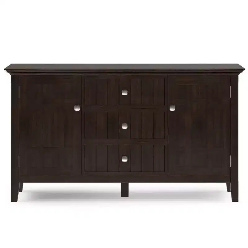 Madia/credenza Bissell in legno naturale - WyndenHall: Portabottiglie, ripiani regolabili, pino e compensato