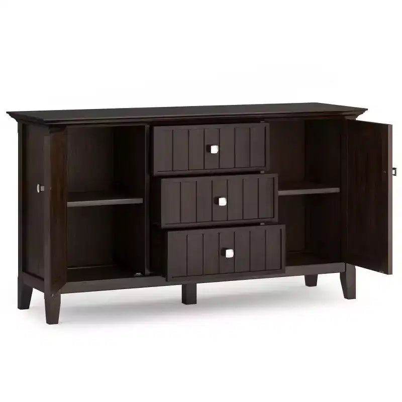 Madia/credenza Bissell in legno naturale - WyndenHall: Portabottiglie, ripiani regolabili, pino e compensato