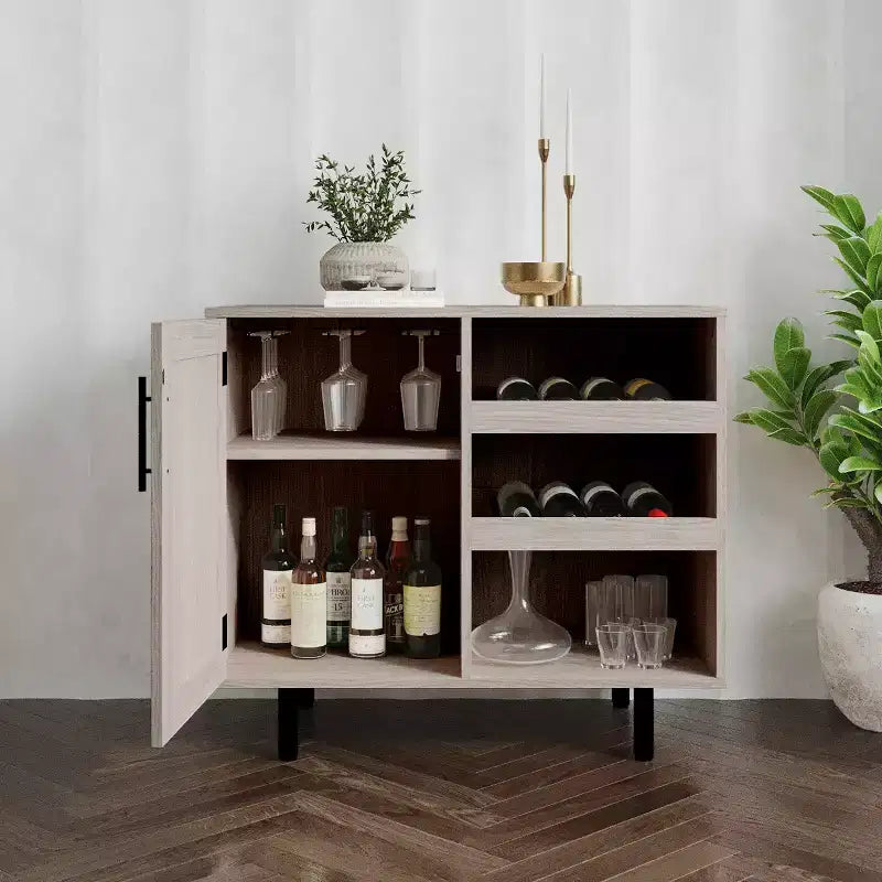 Meuble bar et bahut classique Emma et Oliver avec armoire à porte simple de style Shaker avec rangement pour verres suspendu et étagères ouvertes pour bouteilles