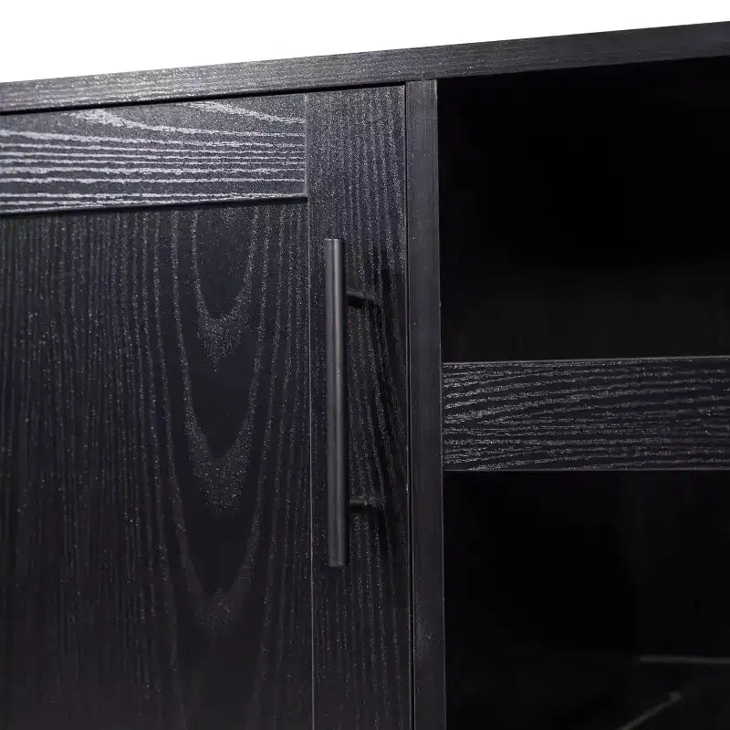 Meuble bar et bahut classique Emma et Oliver avec armoire à porte simple de style Shaker avec rangement pour verres suspendu et étagères ouvertes pour bouteilles