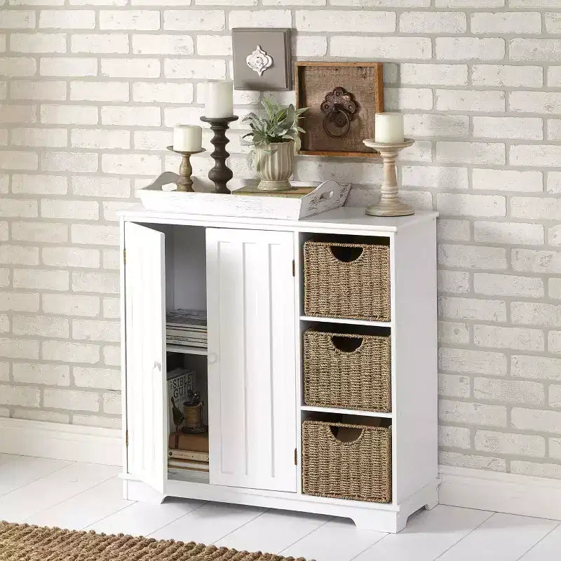 The Lakeside Collection Credenza/Mobile Buffet con Ante a Pannello e Spazio Contenitore
